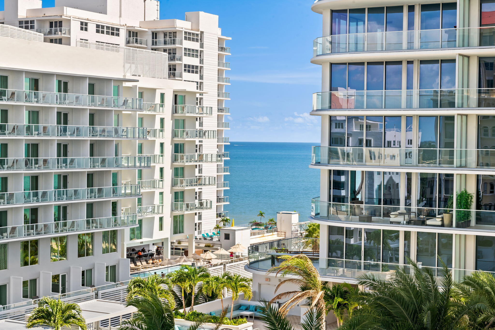 153 N Seabreeze Boulevard 704