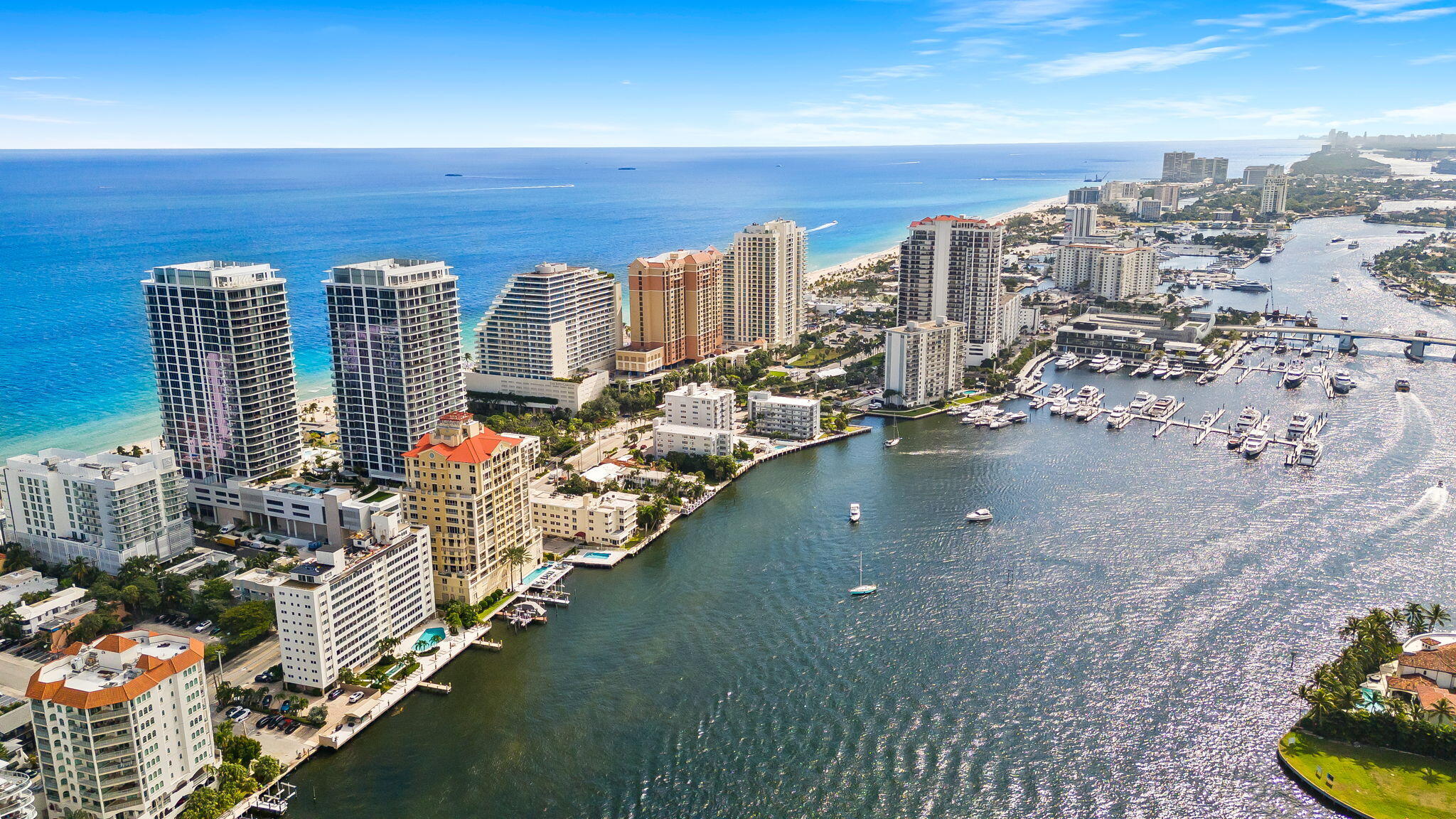 153 N Seabreeze Boulevard 704