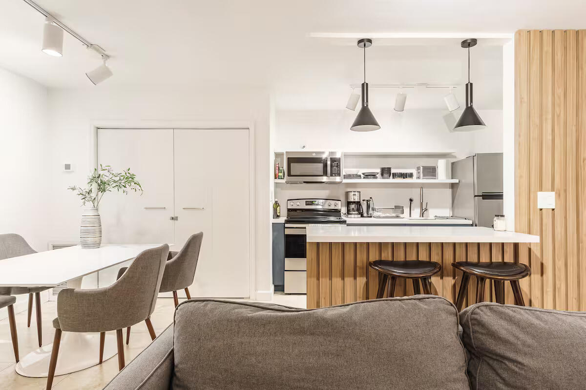 2404 NE Ne 33rd Ave Avenue 4