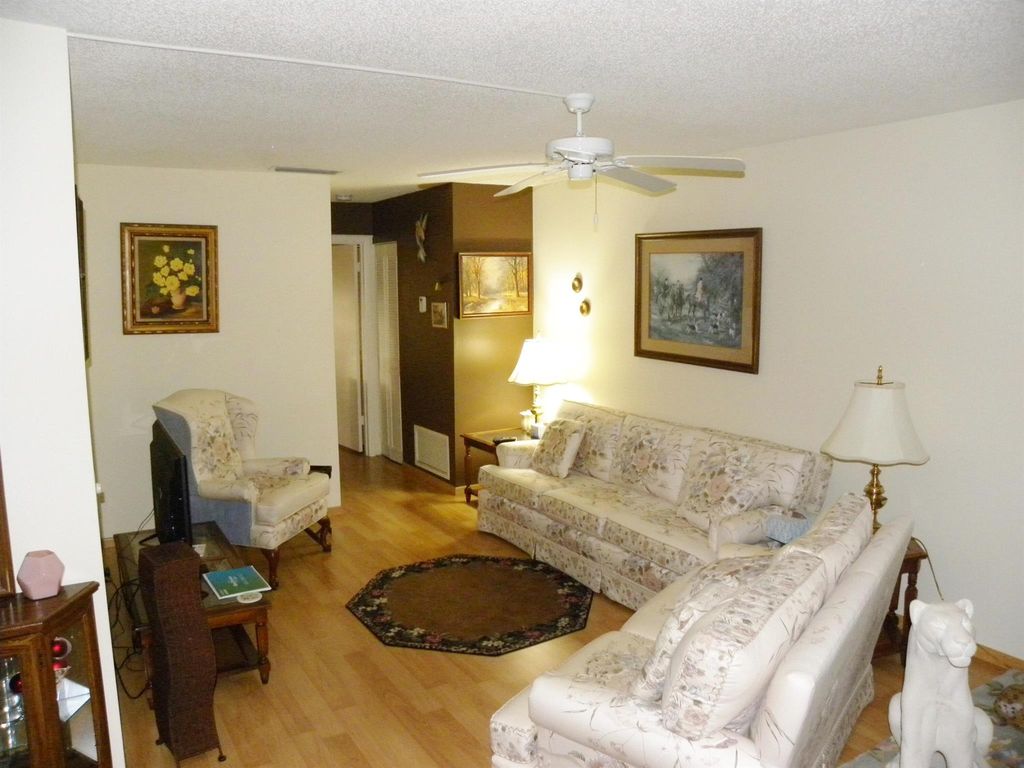 Photo of 2600 SE Ocean W-10 Boulevard #10, Stuart, FL 34996 (MLS # R10966547)