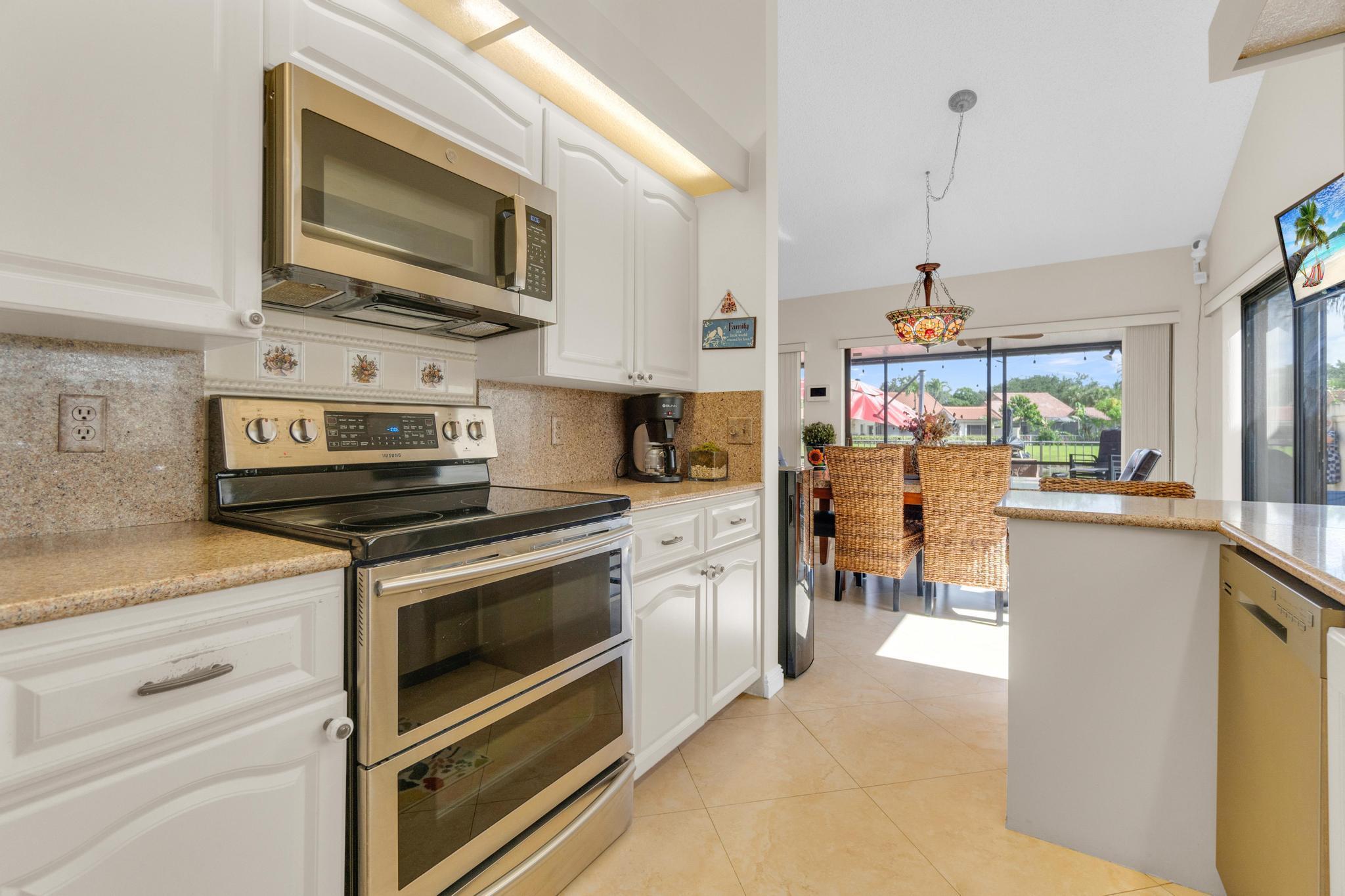 2855 Eagle Lane