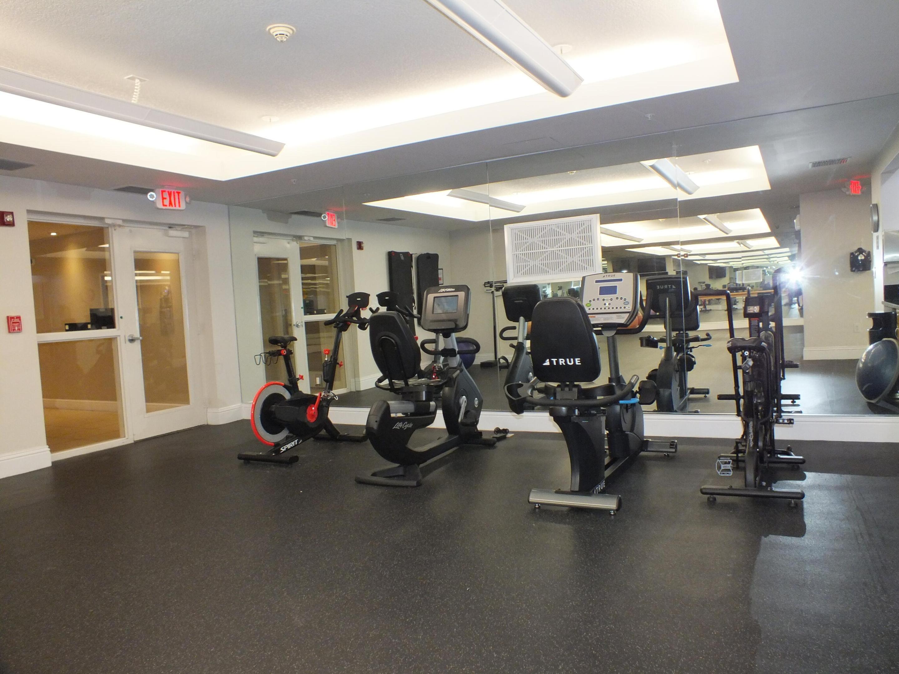 610 CLEMATIS CONDO - Residential Lease