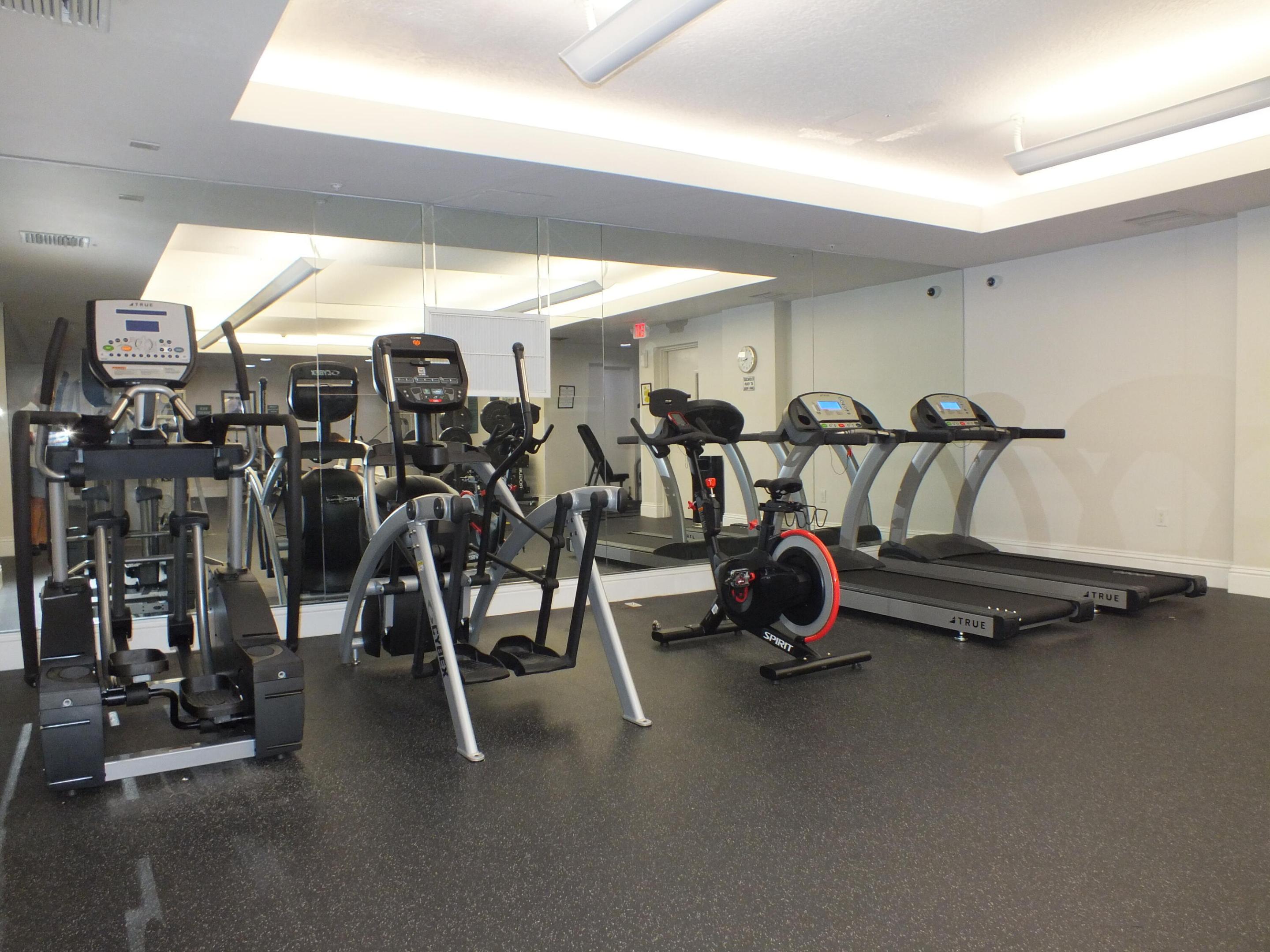 610 CLEMATIS CONDO - Residential Lease