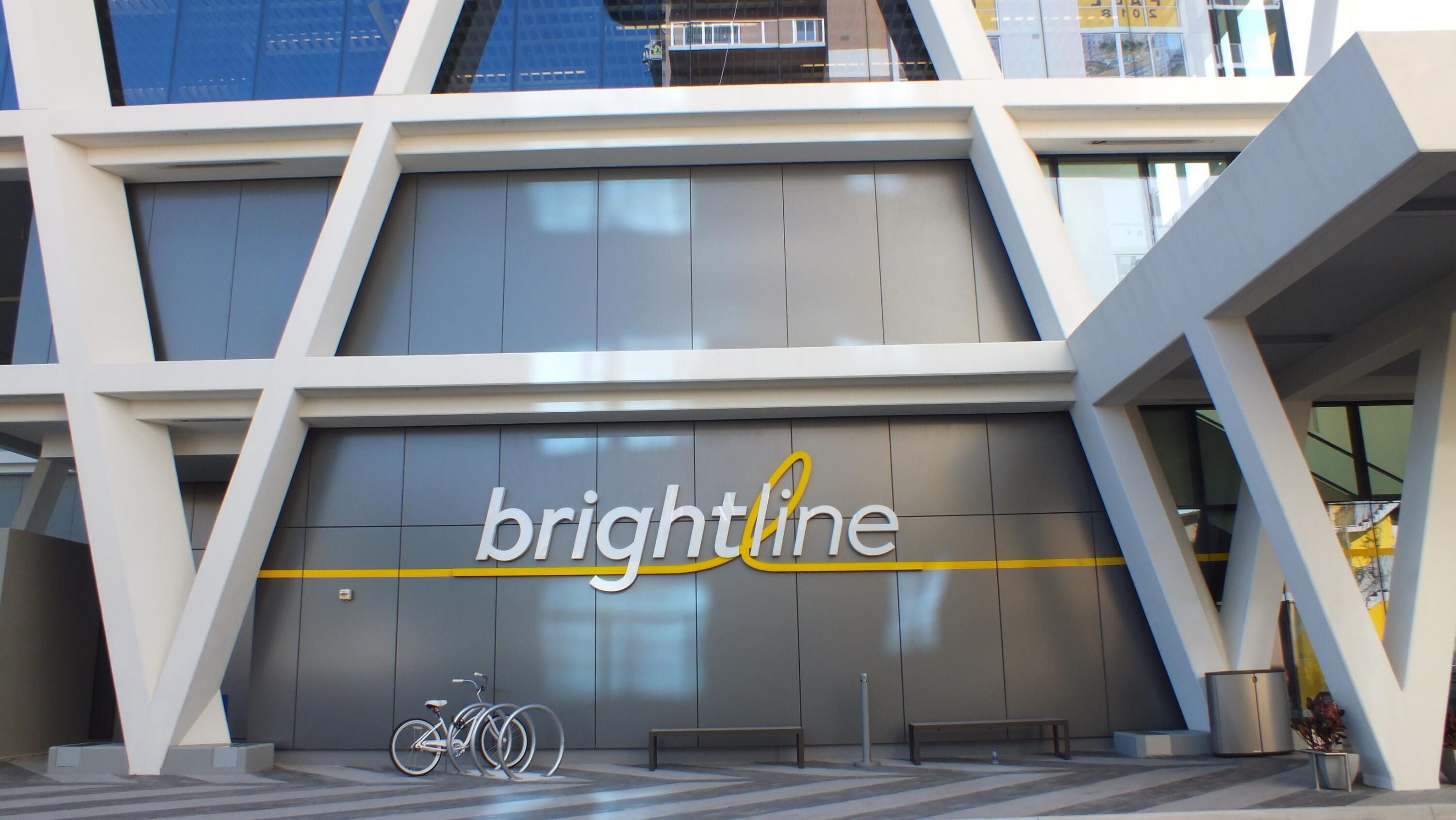 610 CLEMATIS CONDO - Residential Lease