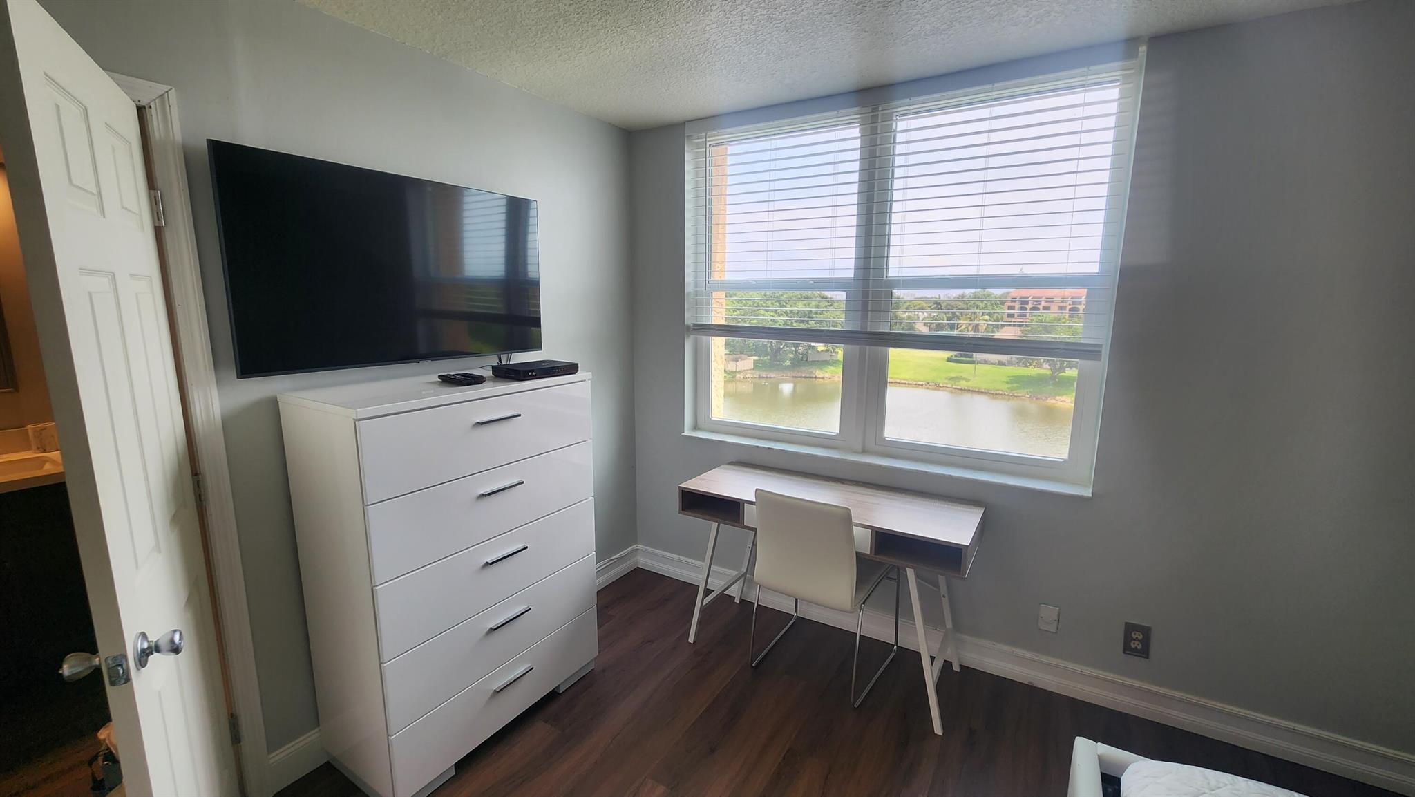 LAVERS DELRAY RACQUET CLU - Residential Lease