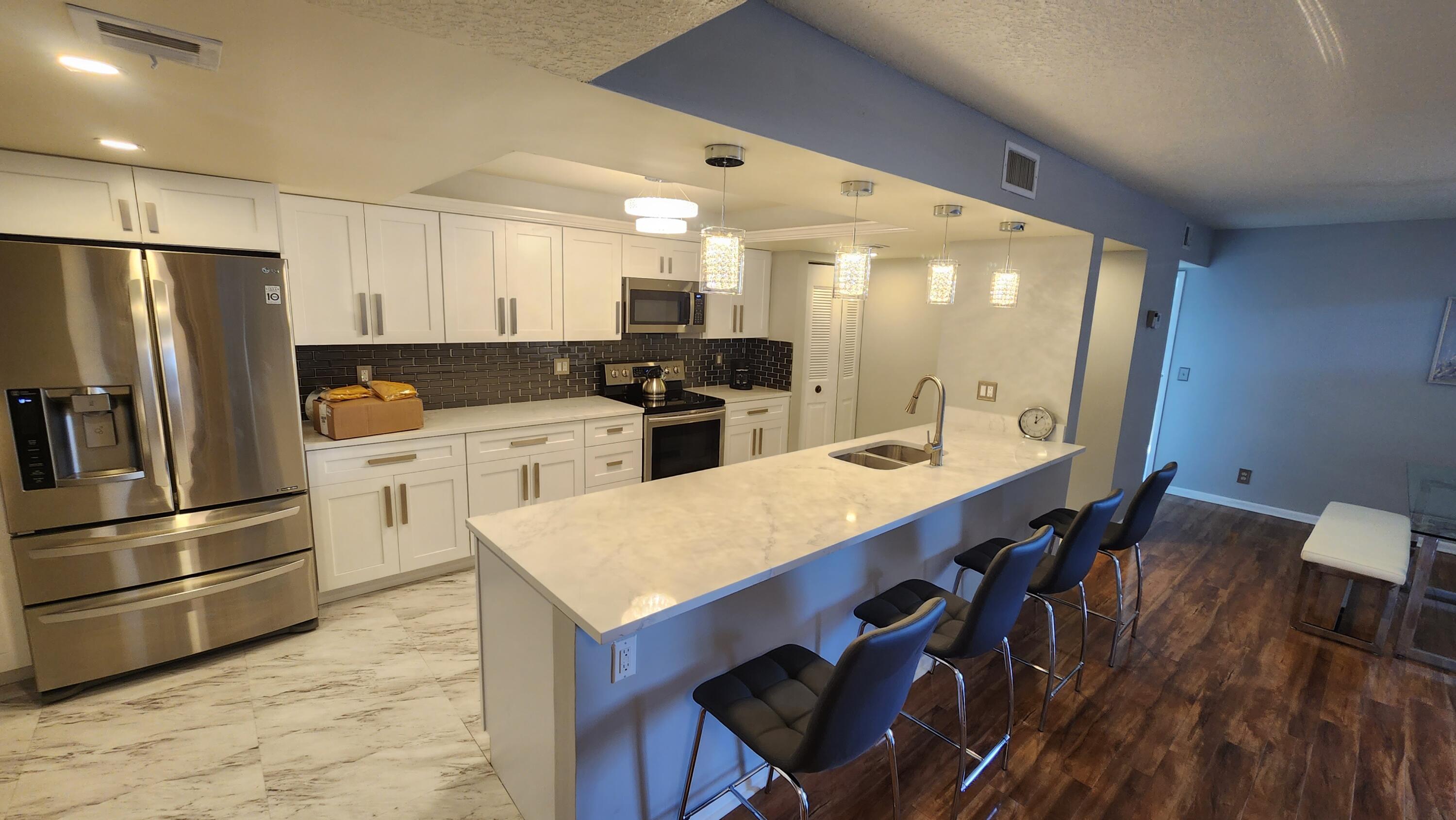 LAVERS DELRAY RACQUET CLU - Residential Lease