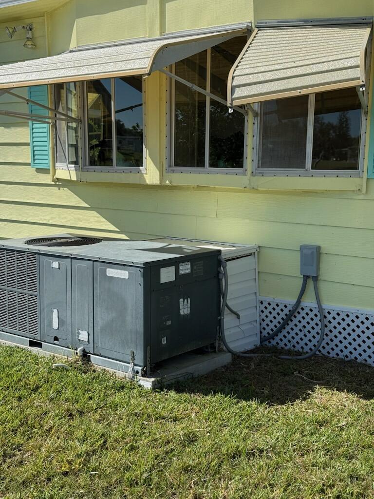 SPANISH LAKES GOLF VILLAG - Residential