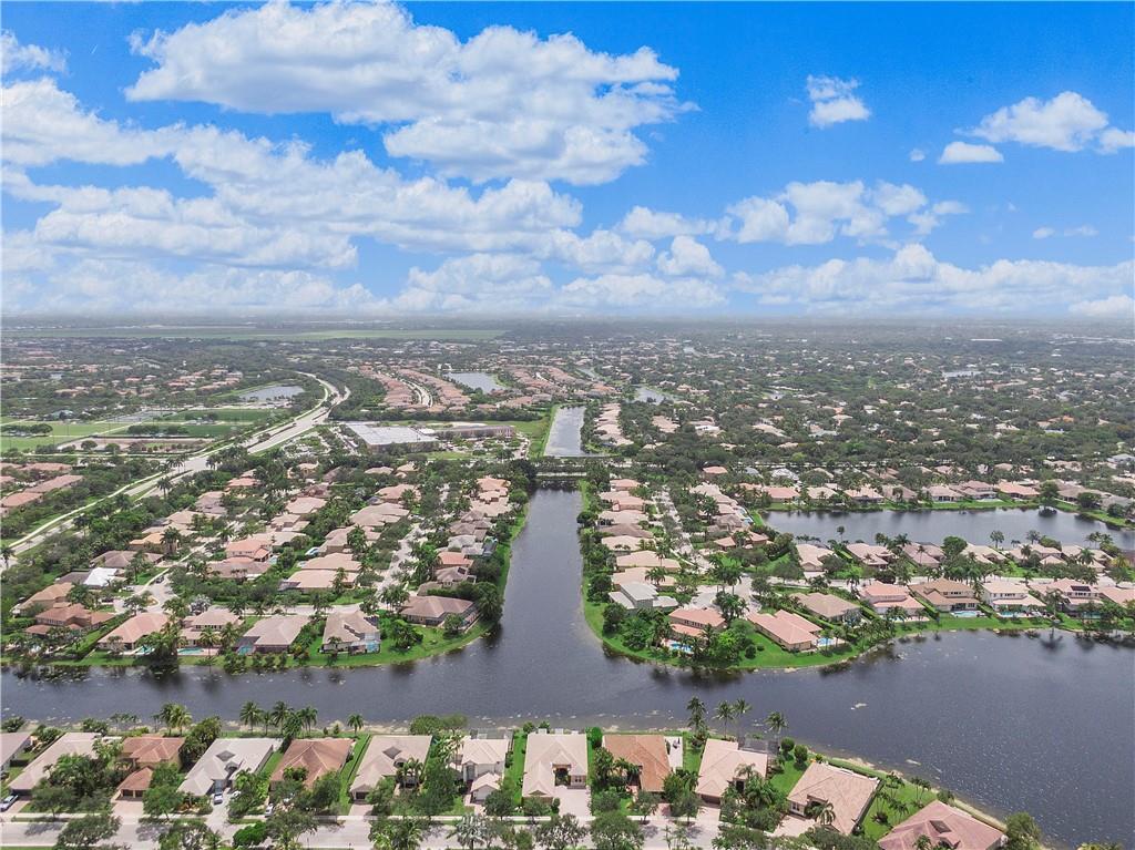 PARKLAND ISLES - Residential