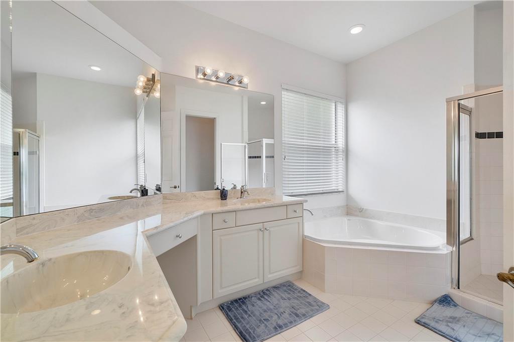 PARKLAND ISLES - Residential