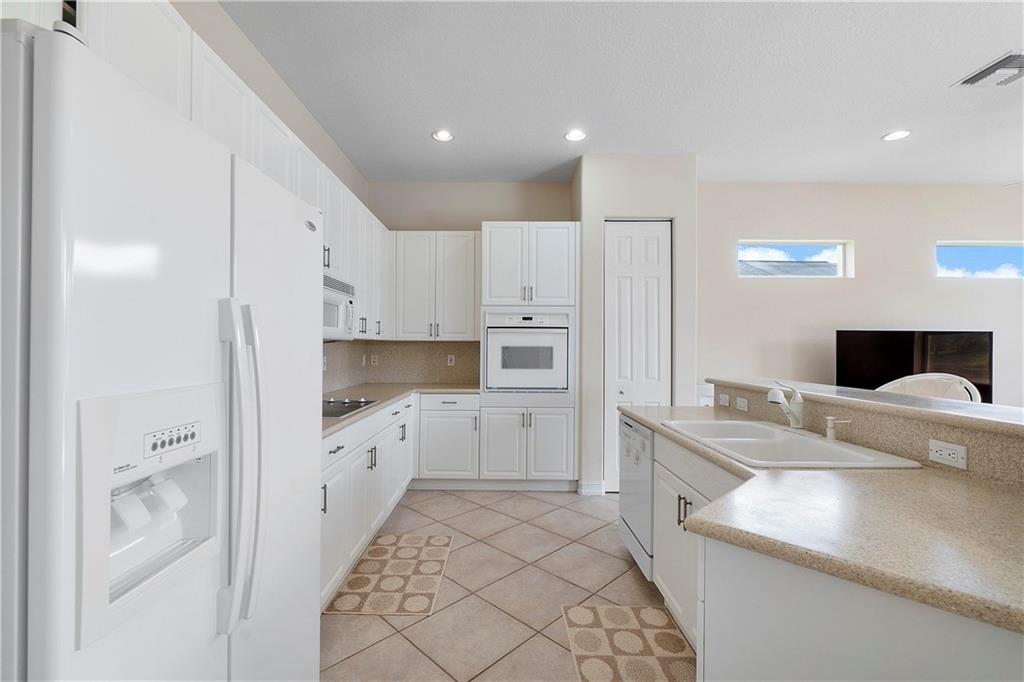 PARKLAND ISLES - Residential