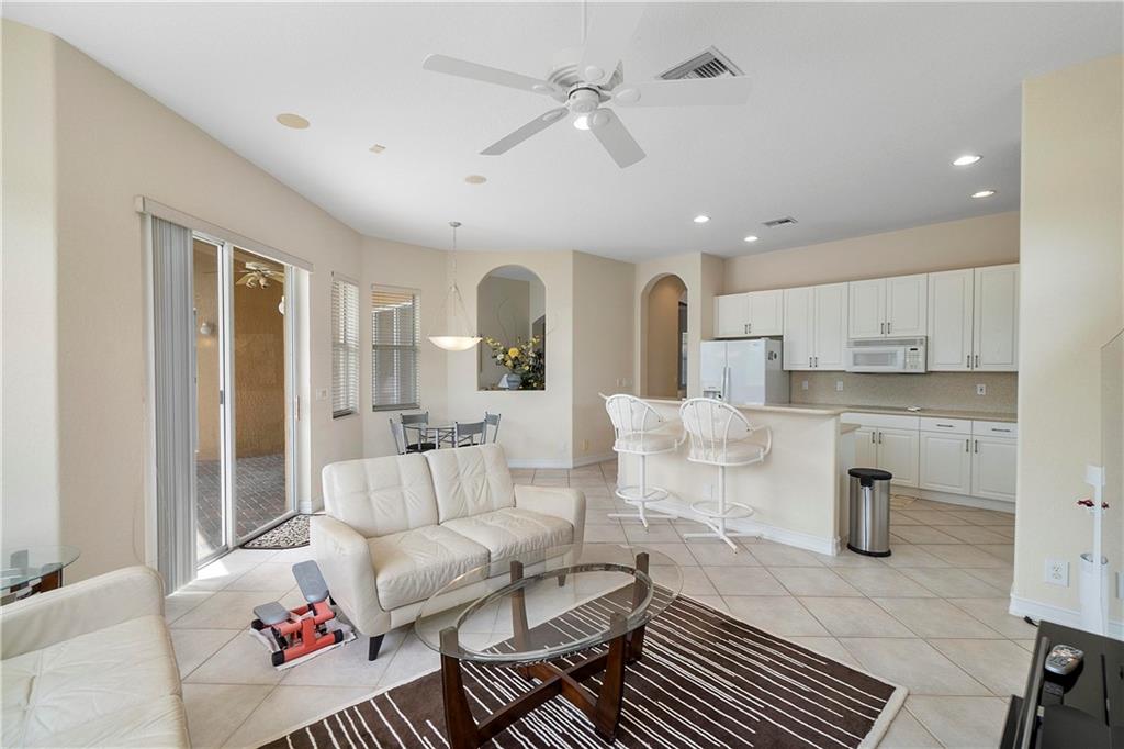 PARKLAND ISLES - Residential