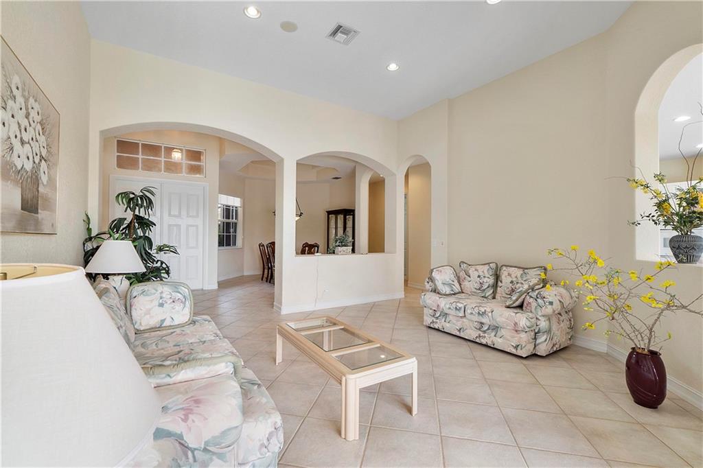 PARKLAND ISLES - Residential