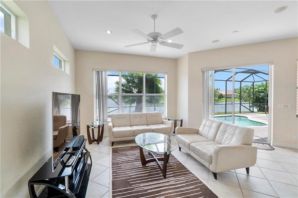 PARKLAND ISLES - Residential