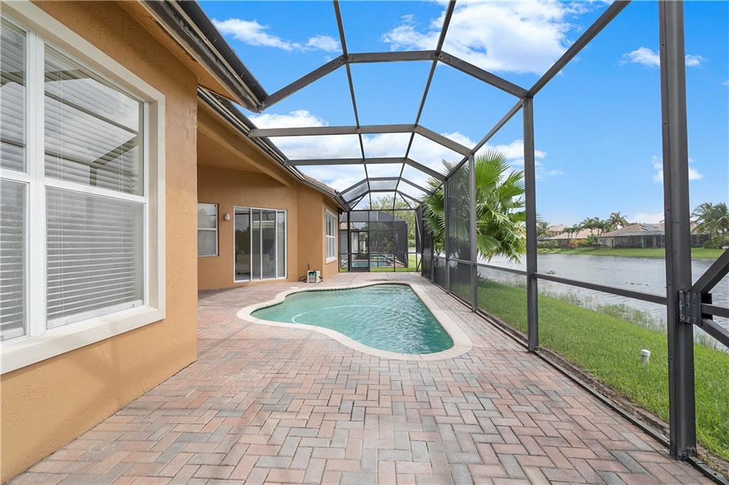 PARKLAND ISLES - Residential