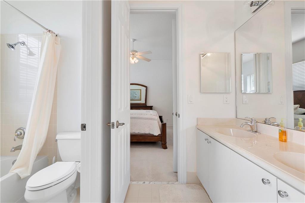 PARKLAND ISLES - Residential