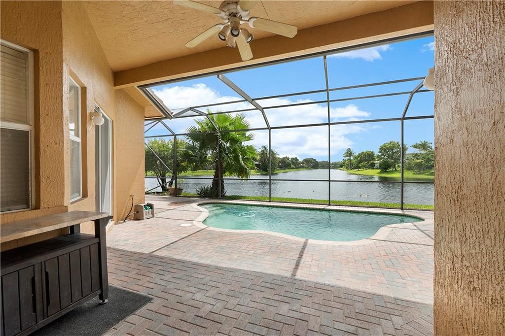 PARKLAND ISLES - Residential