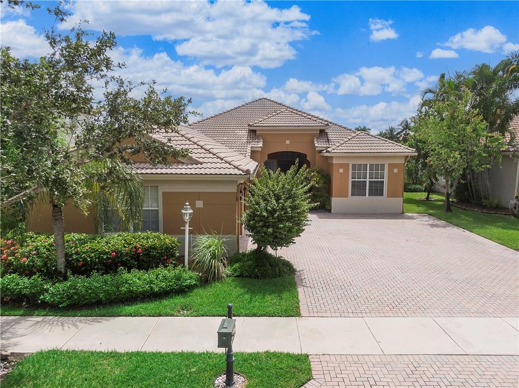 PARKLAND ISLES - Residential