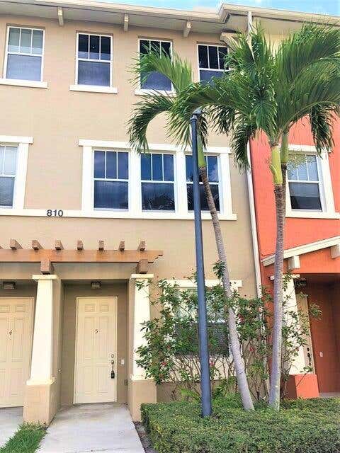 Featured picture for the property R10975860