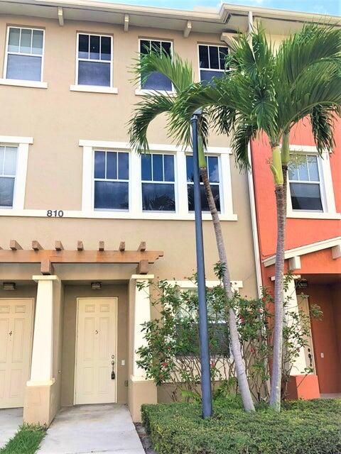 Featured picture for the property R10975860