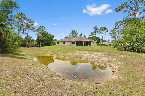 A home in Loxahatchee