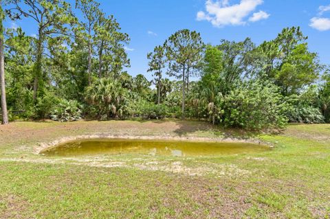 A home in Loxahatchee