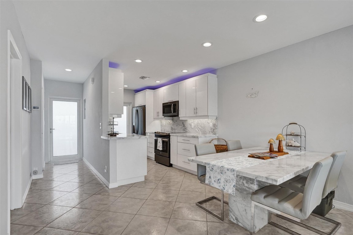 105 NE 19th Avenue 452