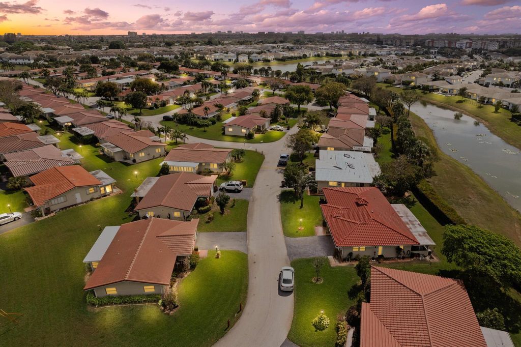 Photo of 4460 NW 13th Avenue, Deerfield Beach, FL 33064 (MLS # R11081327)