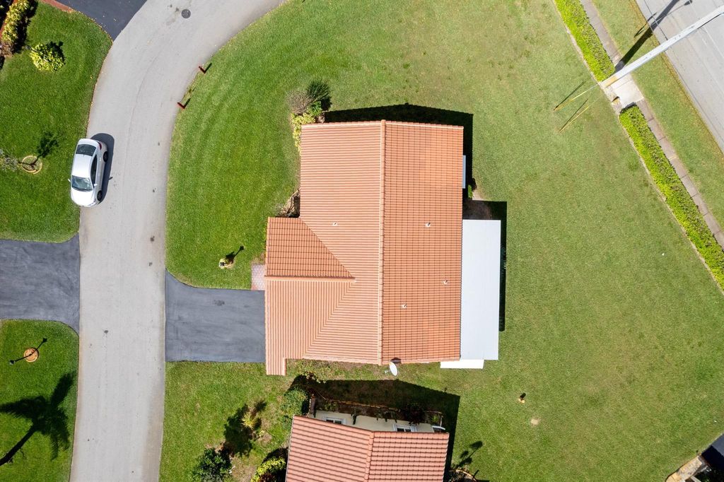 Photo of 4460 NW 13th Avenue, Deerfield Beach, FL 33064 (MLS # R11081327)