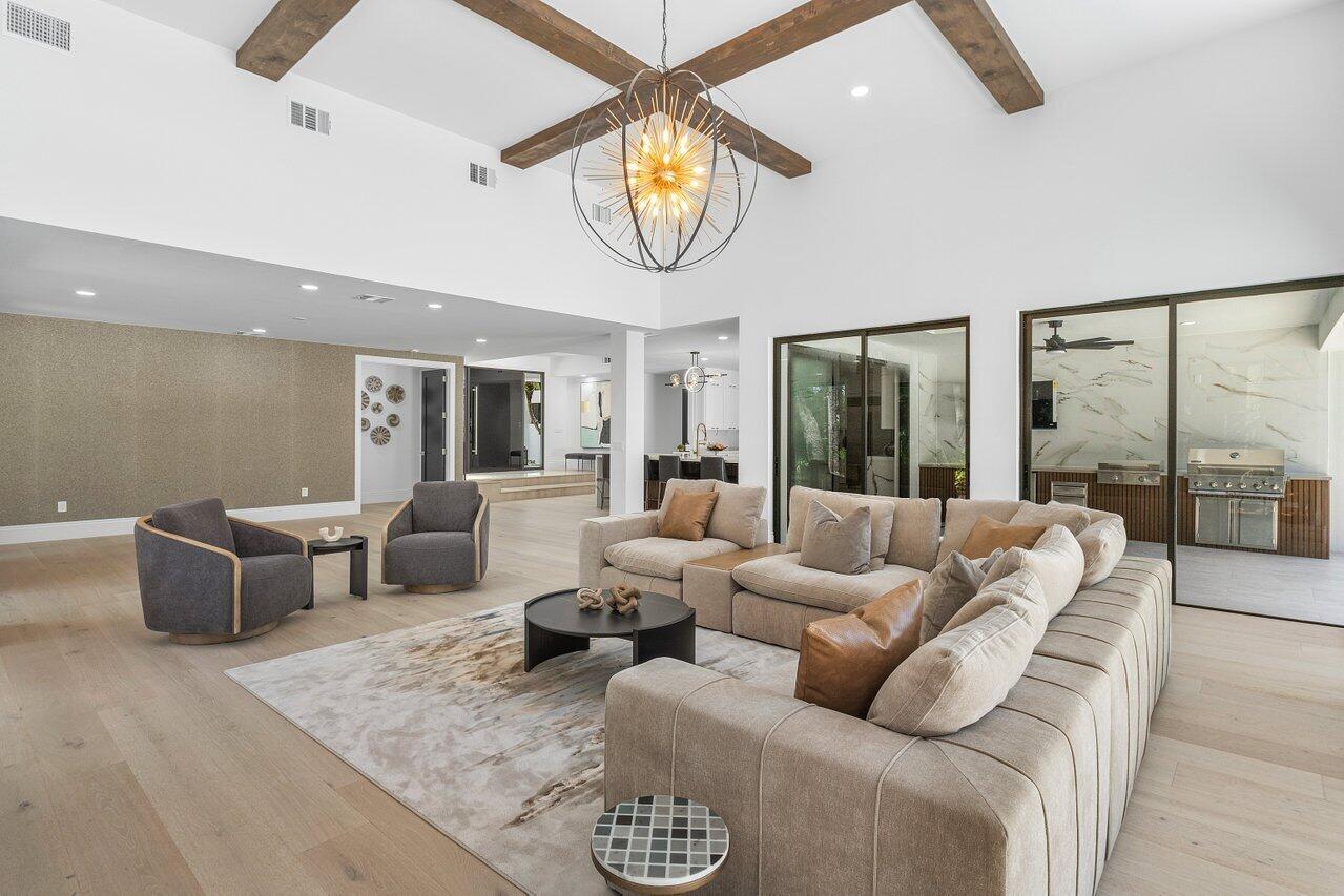 FOXE CHASE - Residential