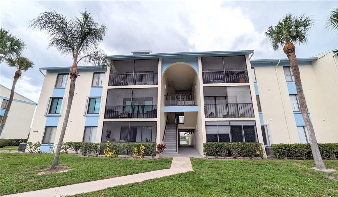 PALM CLUB VILLAGE 2 - Residential