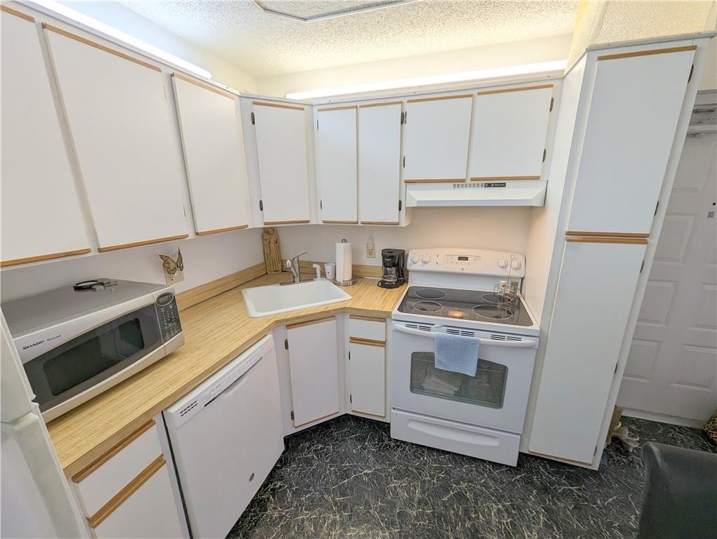 PALM CLUB VILLAGE 2 - Residential