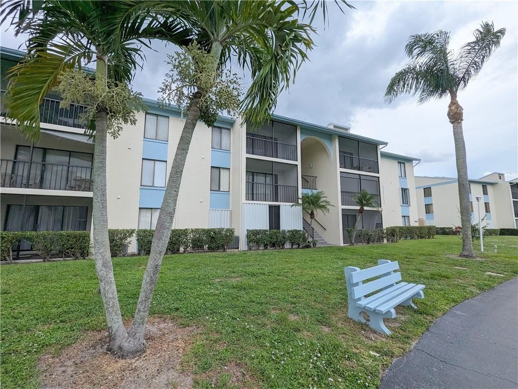 PALM CLUB VILLAGE 2 - Residential
