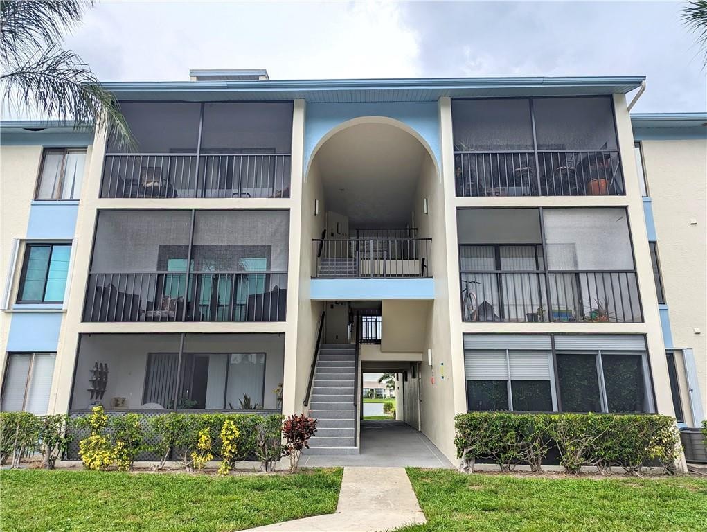 PALM CLUB VILLAGE 2 - Residential