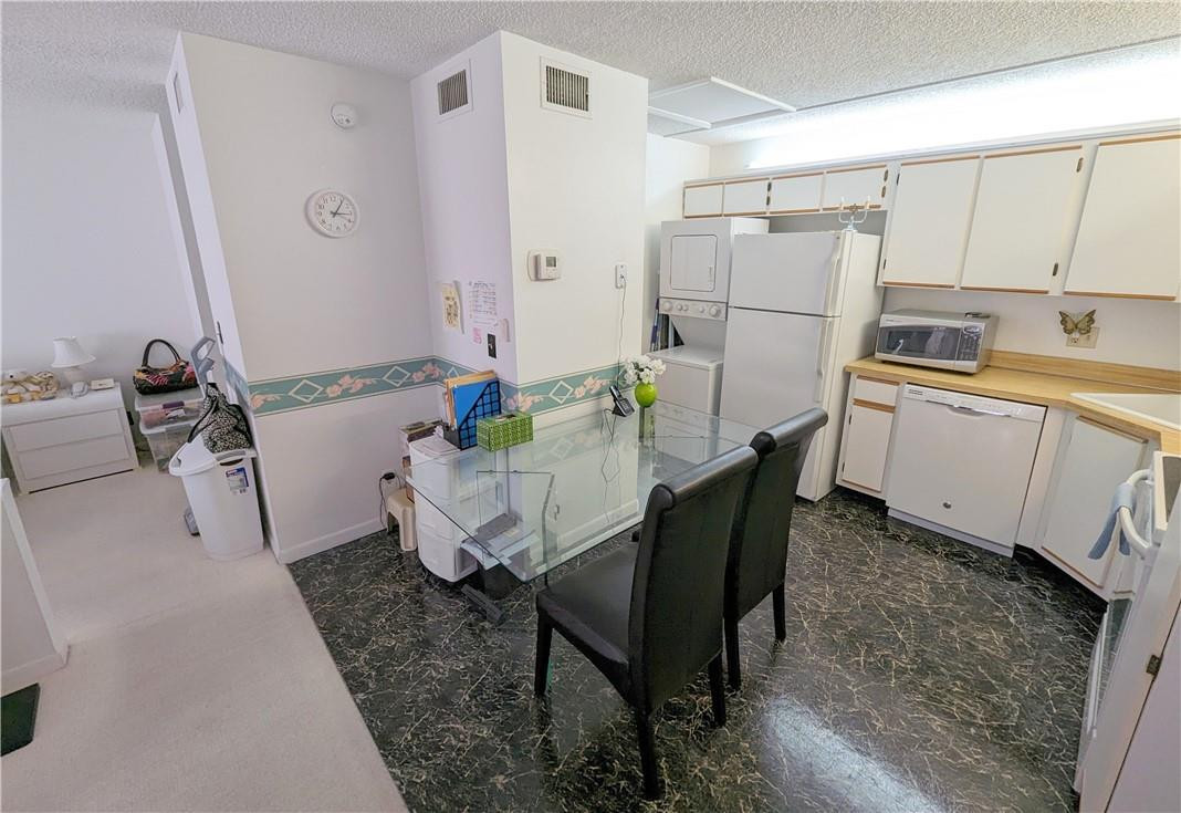 PALM CLUB VILLAGE 2 - Residential