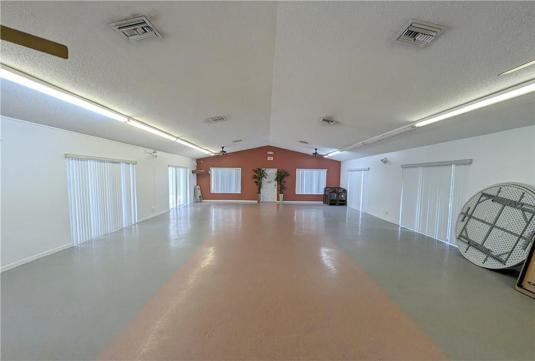 PALM CLUB VILLAGE 2 - Residential