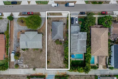 236 SE 4th Ave, Delray Beach, FL MLS: F10503267