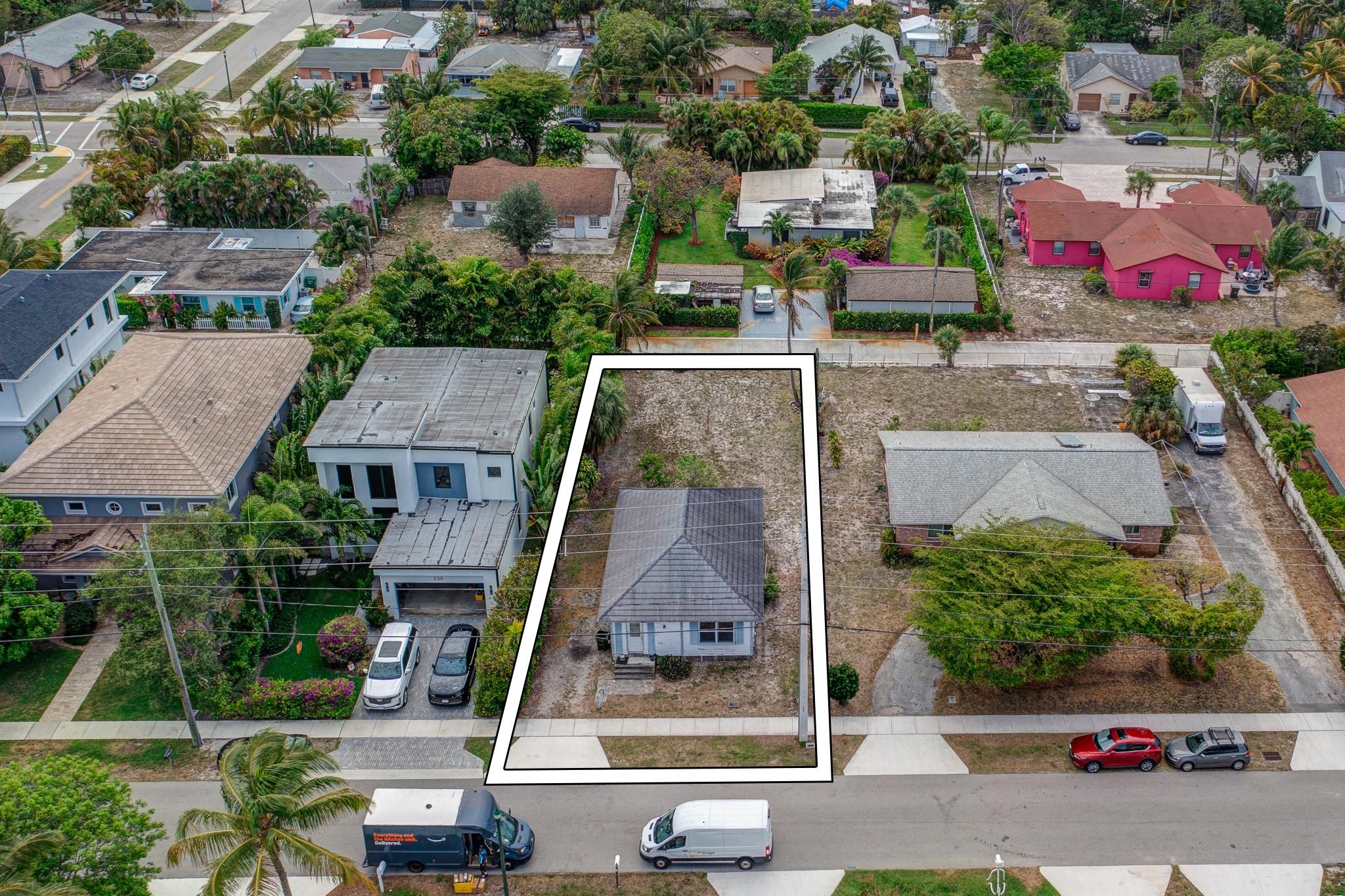 236 SE 4th Ave
