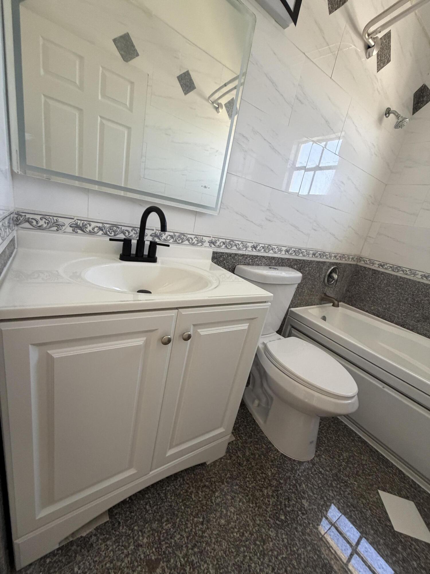 COLLEGE PARK - Residential