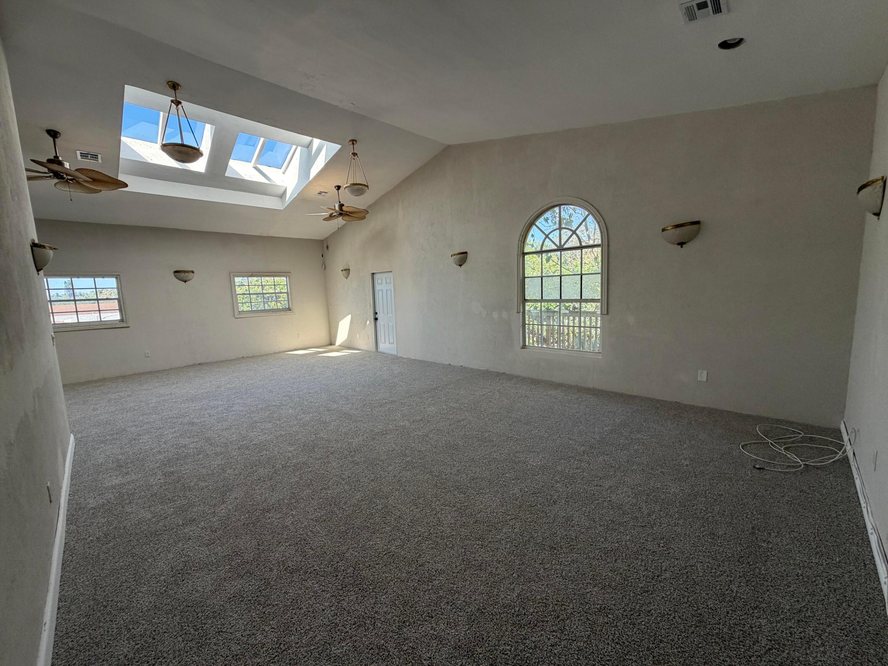 COLLEGE PARK - Residential