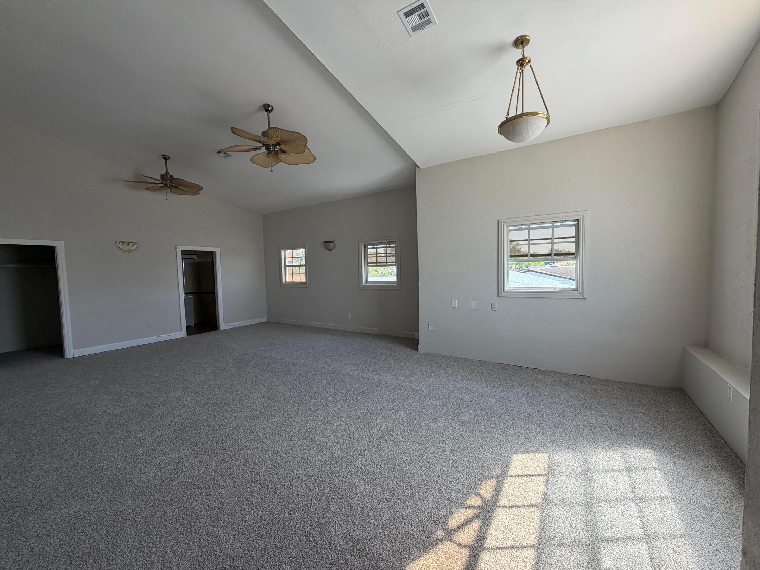 COLLEGE PARK - Residential