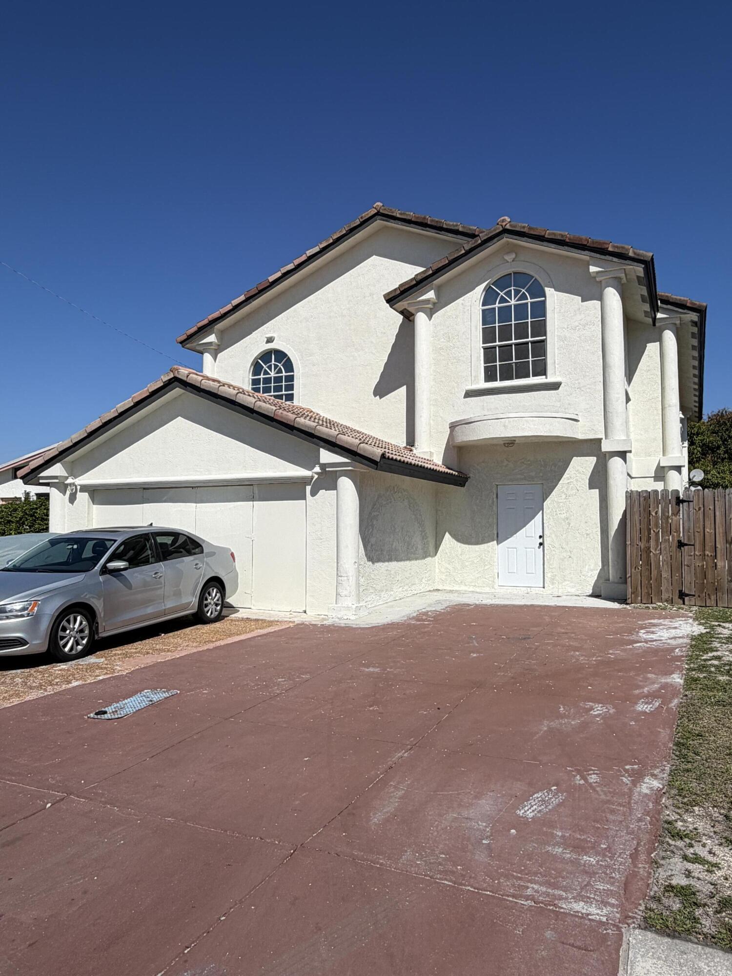 COLLEGE PARK - Residential