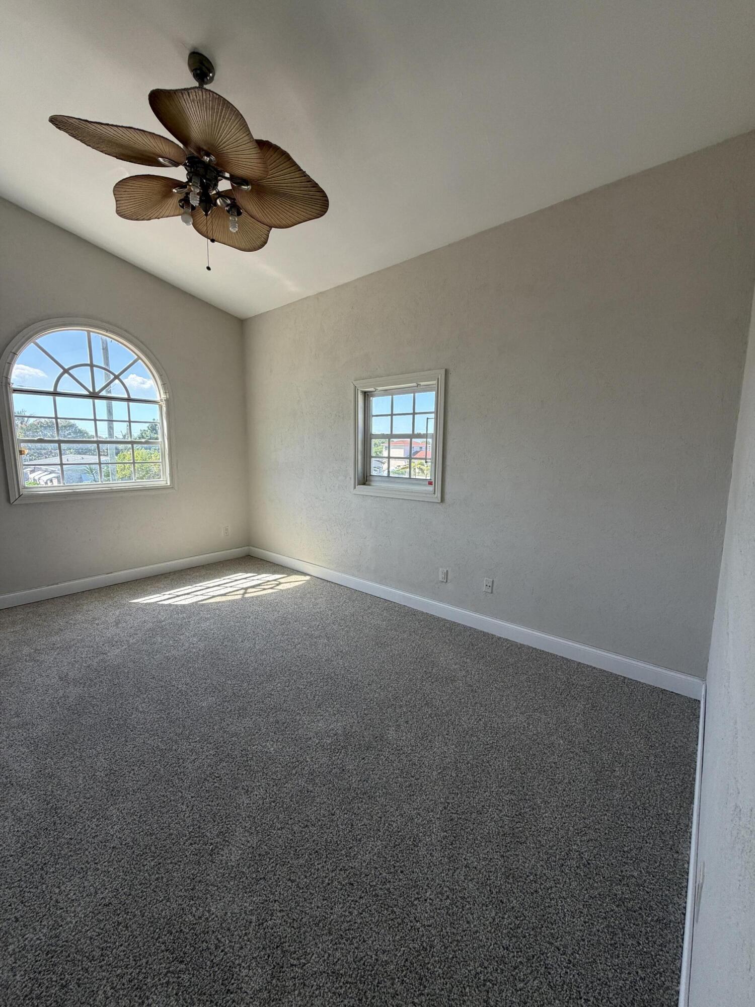 COLLEGE PARK - Residential