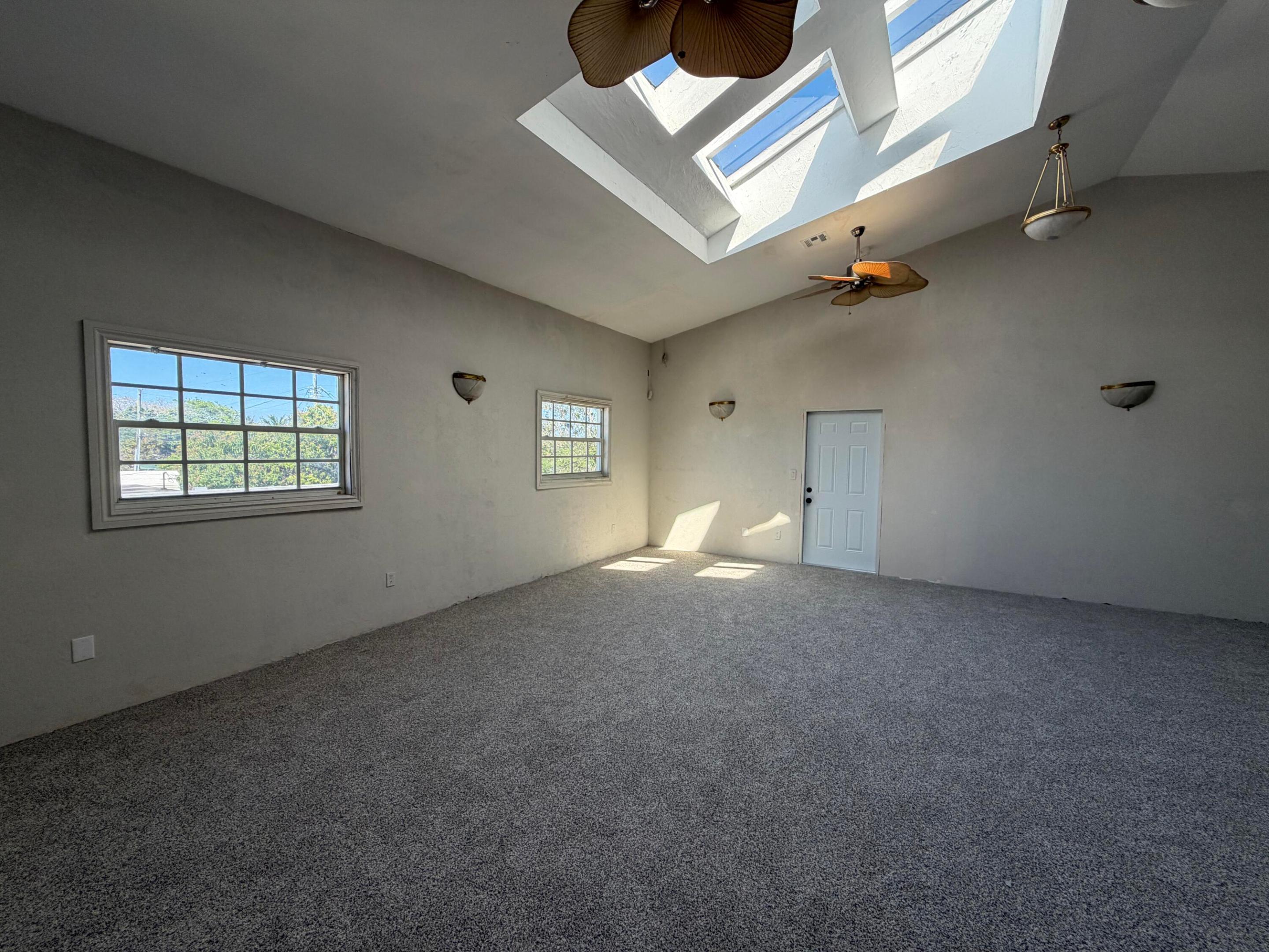 COLLEGE PARK - Residential