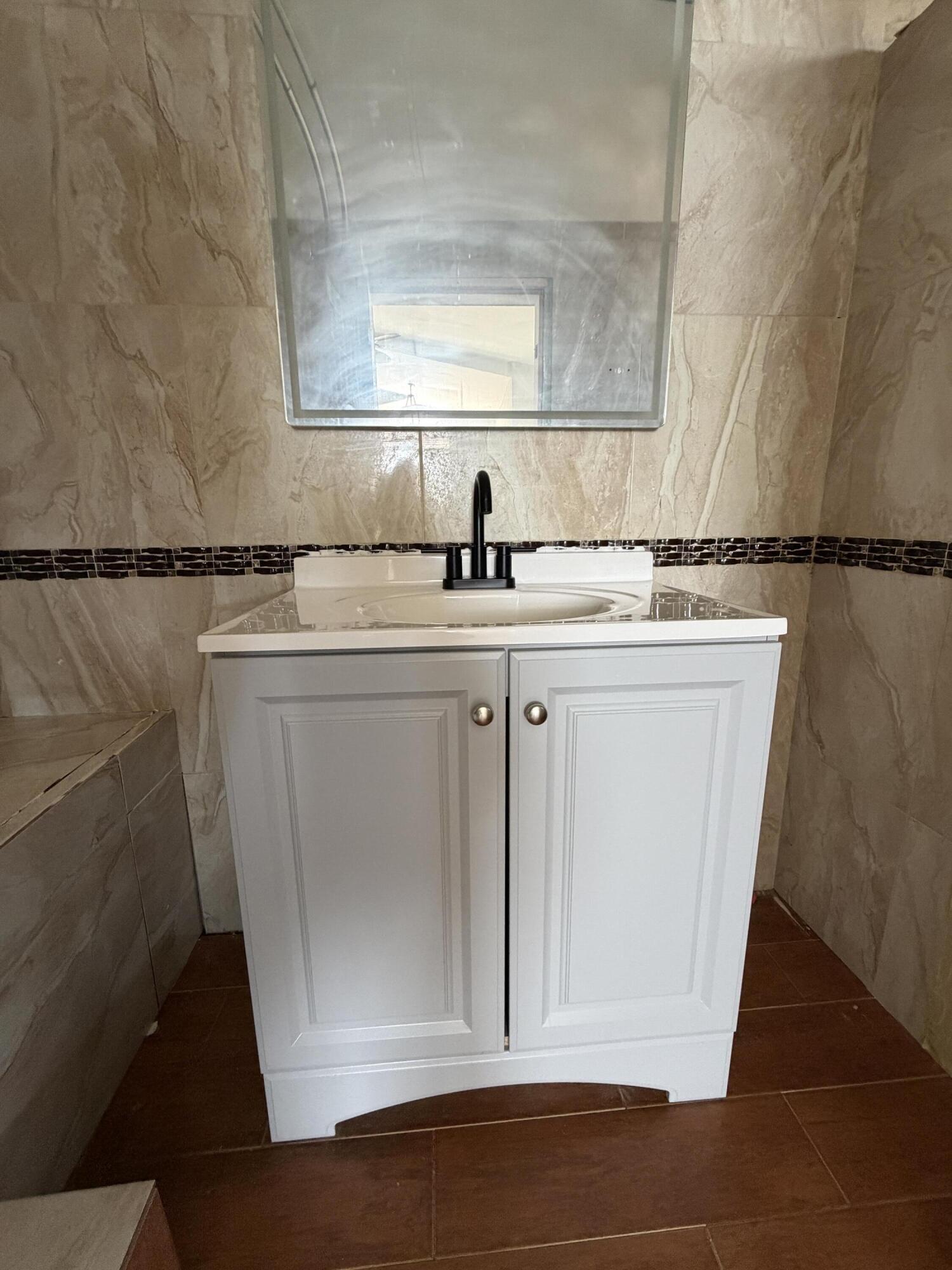 COLLEGE PARK - Residential