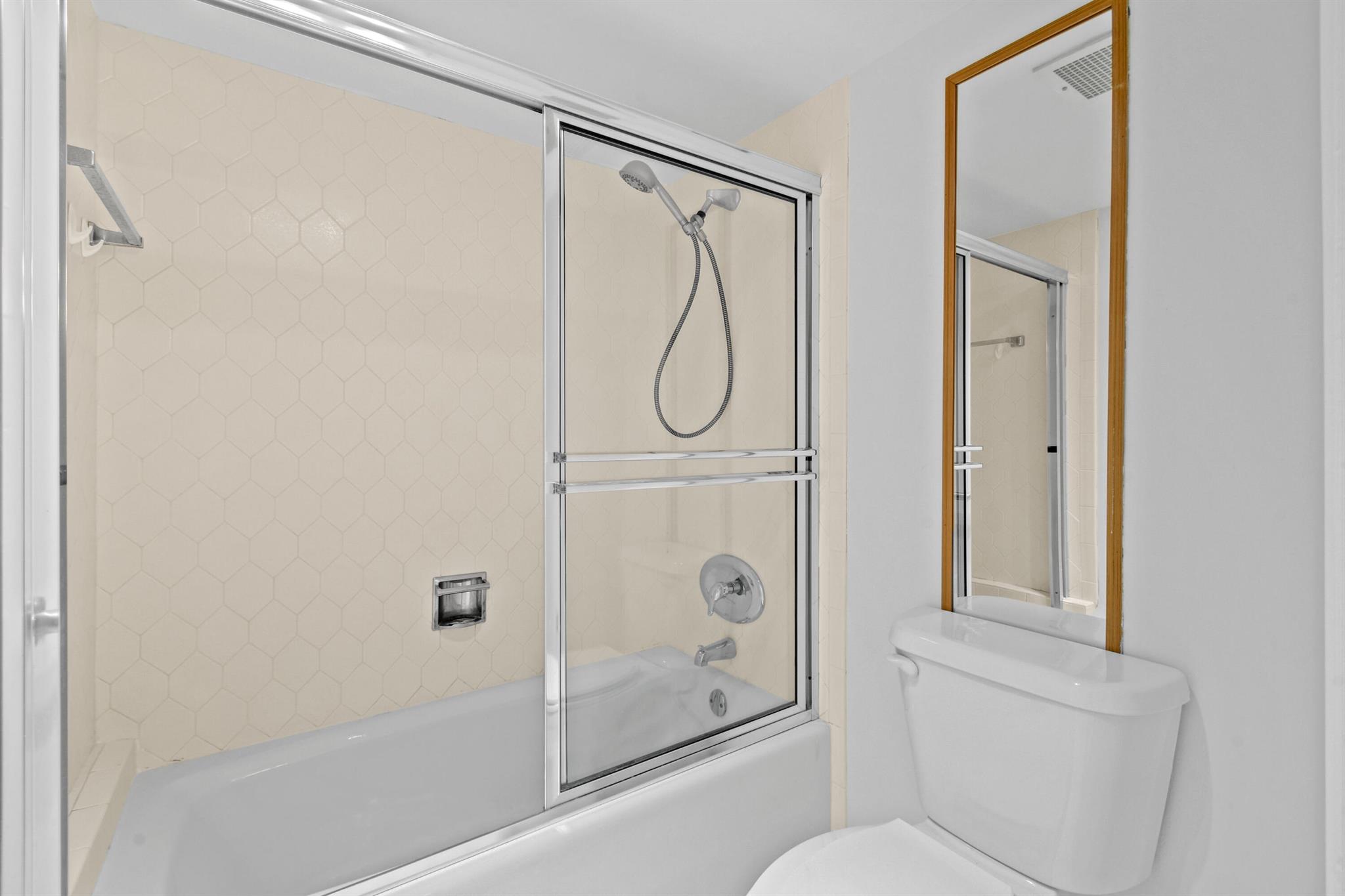 LANDS OF THE PRESIDENT CO - Residential Lease