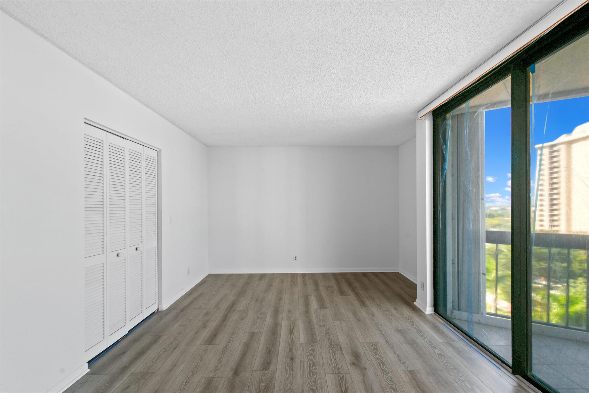 LANDS OF THE PRESIDENT CO - Residential Lease