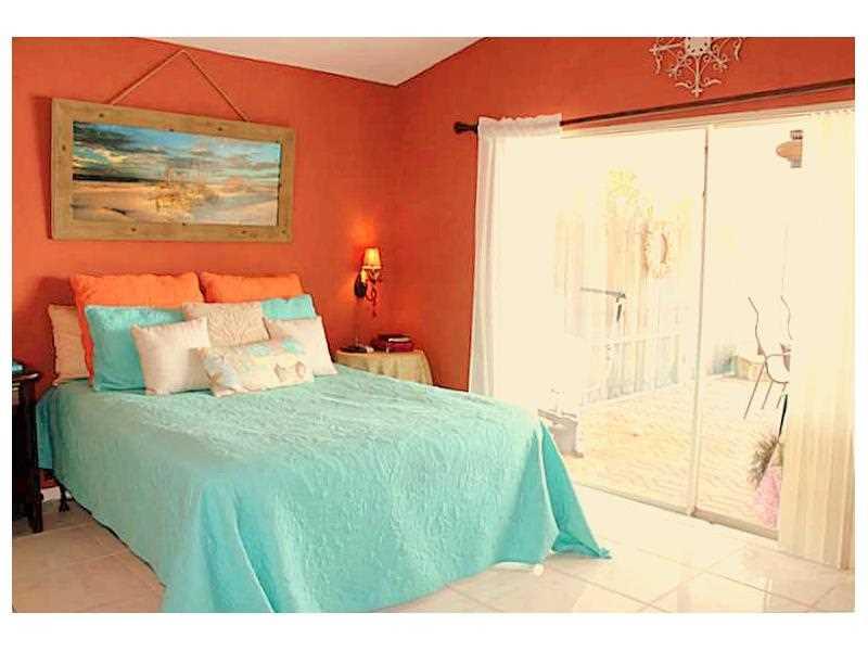 CORAL BAY - Residential Lease