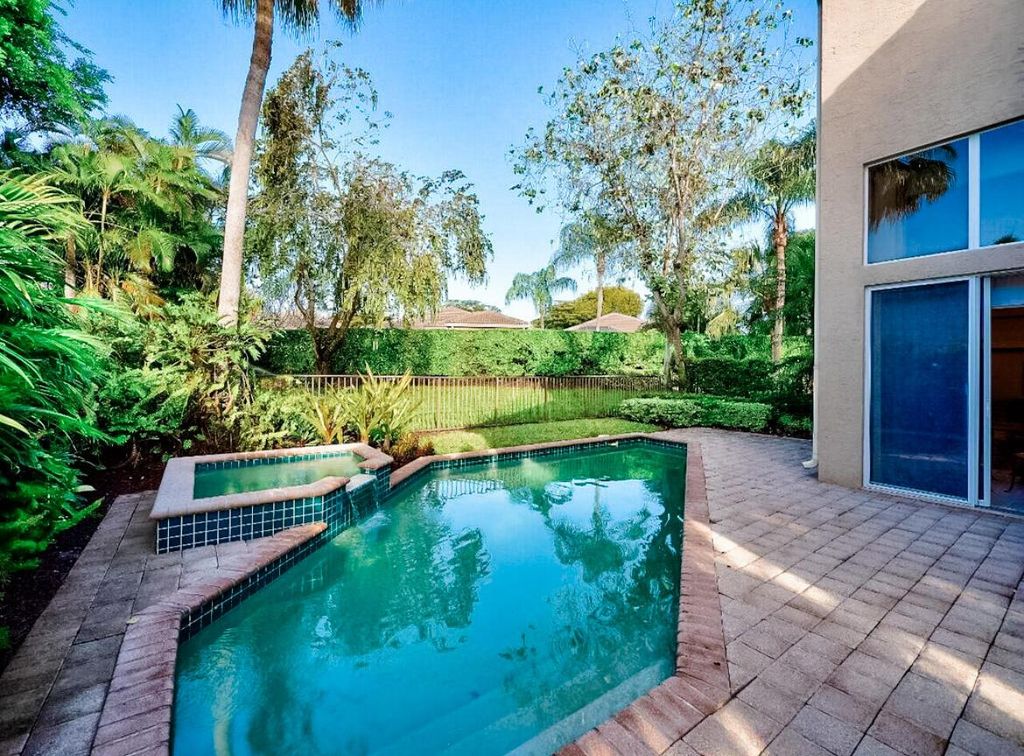 Photo of 324 Sunset Bay Lane, Palm Beach Gardens, FL 33418 (MLS # R10877160)