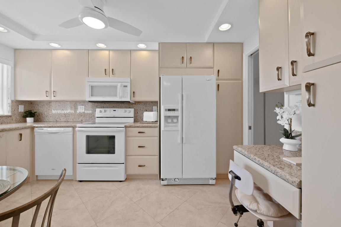 Seagate of Highland Condo - Residential