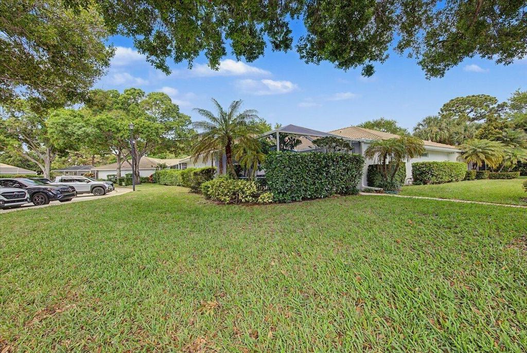 Photo of 4203 Water Oak Court, Palm Beach Gardens, FL 33410 (MLS # B26009875)